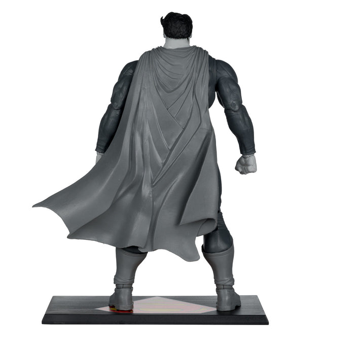 Mcfarlane Dc Multiverse: Dark Knight Returns - Superman Blanco Y Negro Gold Label 7 Pulgadas