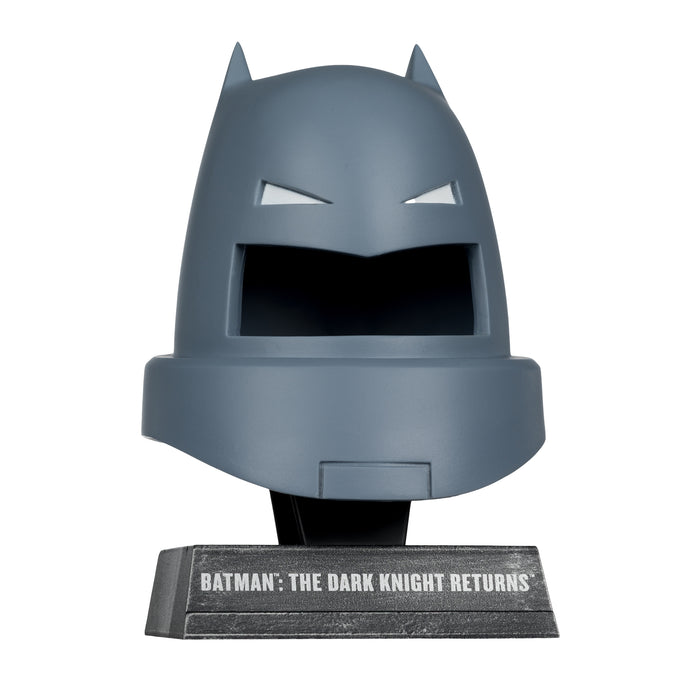 Mcfarlane Dc Direct Prop Replica: Dark Knight Returns - Armored Batman Capucha Escala 1/3