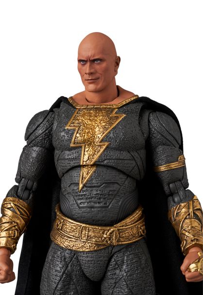 Bandai Tamashii Nations Mafex: Dc Black Adam - Black Adam Gold Suit