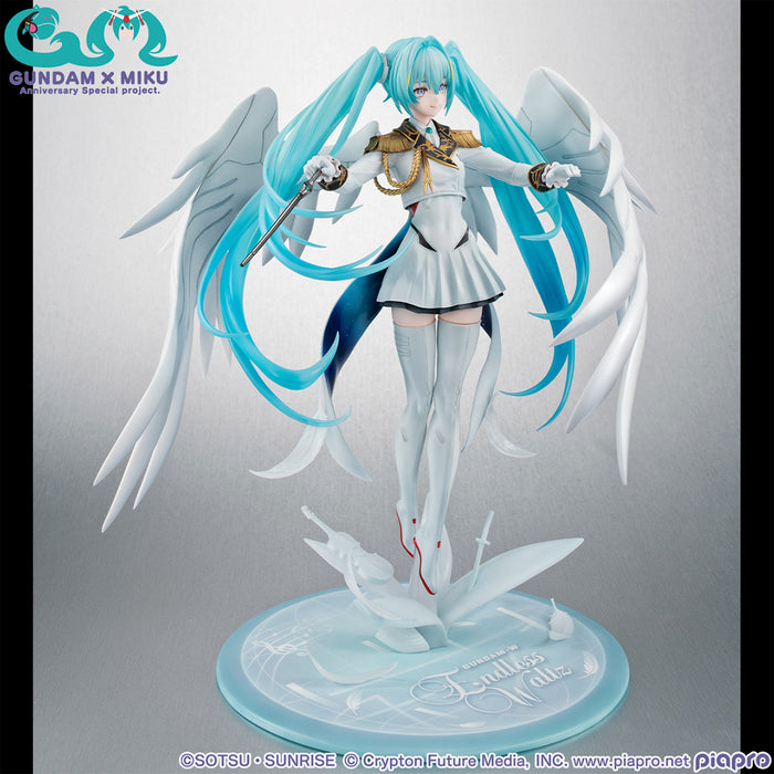 Megahouse Lucrea: Mobile Suit Gundam 45 Aniversario X Hatsune Miku - Hatsune Miku Wing Gundam Zero Ew