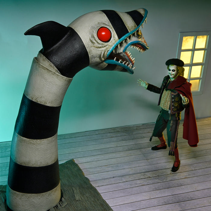 NECA Figura de Accion Ultimate: Beetlejuice - Matador Beetlejuice y Sandworm 7 Pulgadas 2 Pack