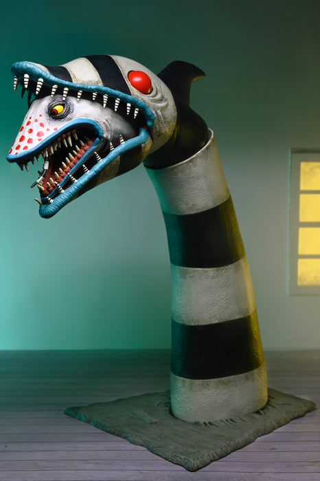 NECA Figura de Accion Ultimate: Beetlejuice - Matador Beetlejuice y Sandworm 7 Pulgadas 2 Pack