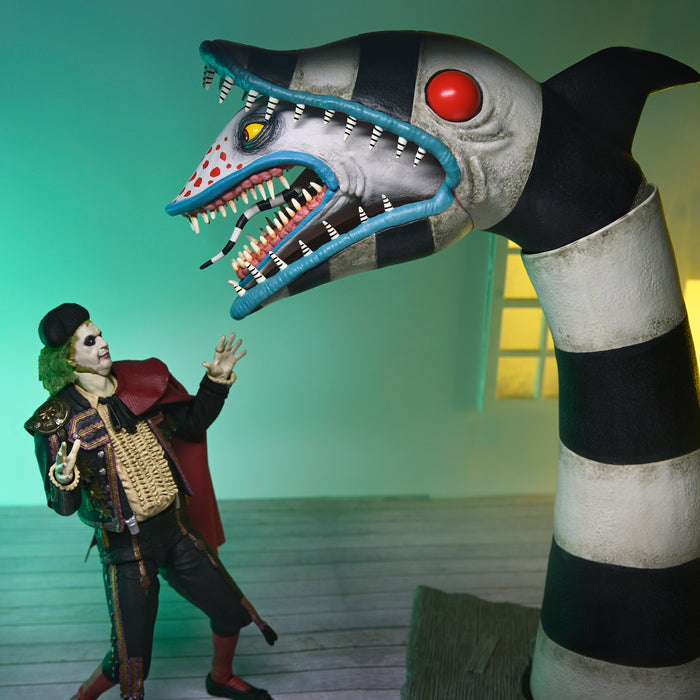NECA Figura de Accion Ultimate: Beetlejuice - Matador Beetlejuice y Sandworm 7 Pulgadas 2 Pack