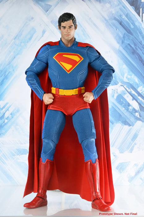 NECA Figura de Accion: DC Superman 2025 - Superman Escala 1/4