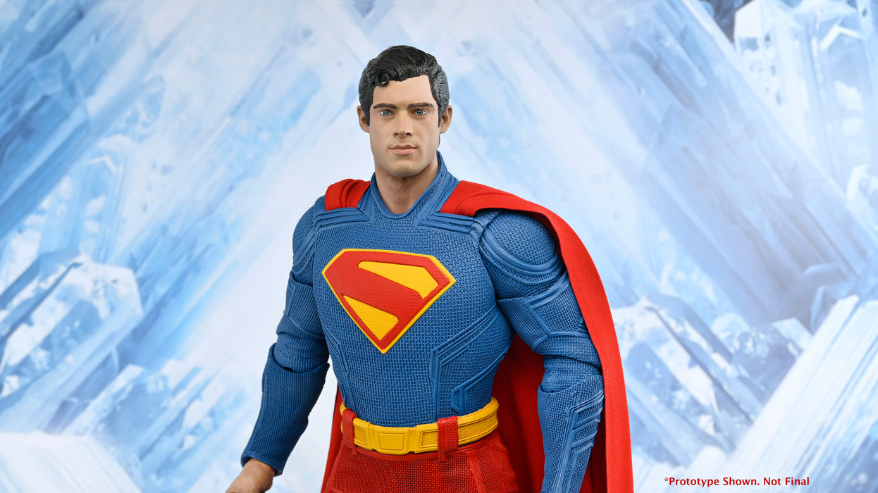 NECA Figura de Accion: DC Superman 2025 - Superman Escala 1/4