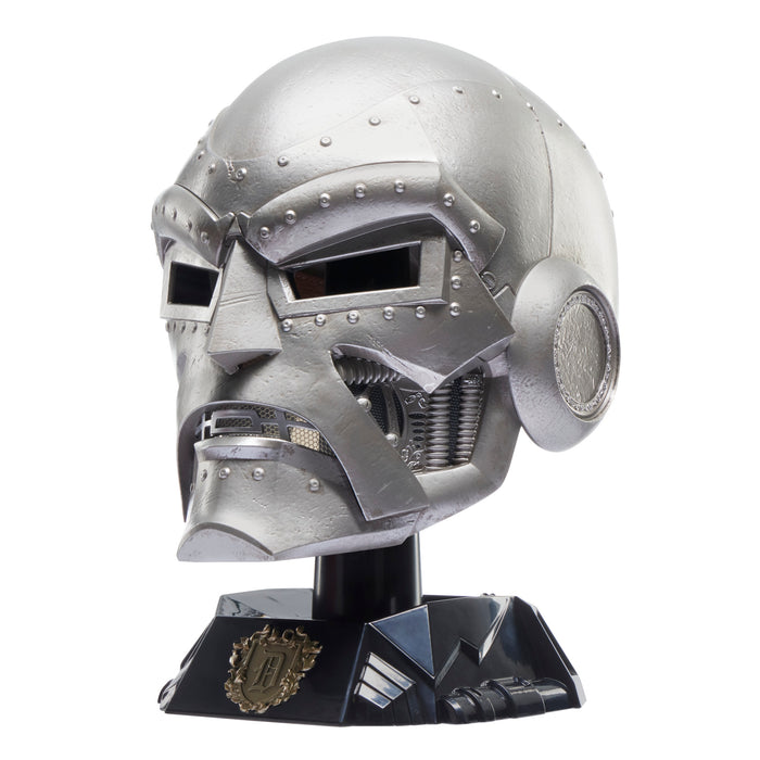 Marvel Legends Series: Doctor Doom Casco Premium Replica