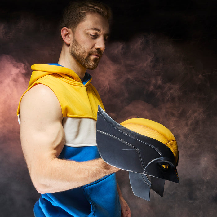 Marvel Legends Series: Deadpool Y Wolverine - Wolverine Casco Premium Replica