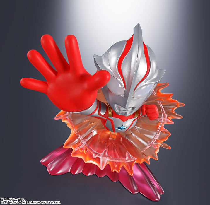 Bandai Tamashii Nations ARTlized: Ultraman Here He Comes - Ultraman Minifigura Sorpresa